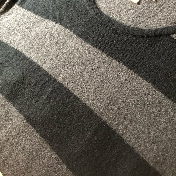 Banana Republic sweater - Picture 8 of 8